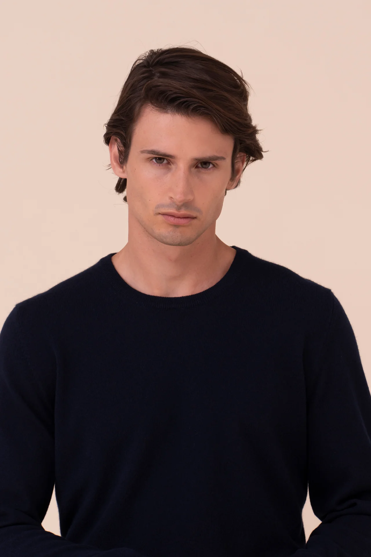 Argentina Slim Cashmere Crewneck in iconic colors - Image 4