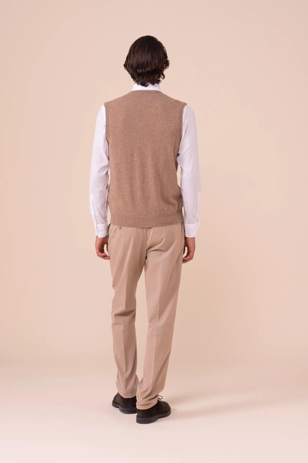Sleeveless Cashmere V-neck Vest in iconic colors - Image 3
